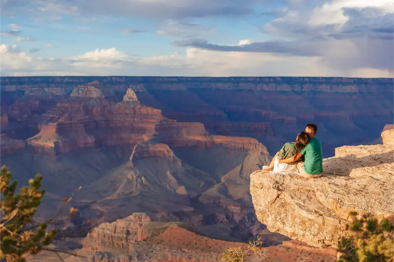 Happy Couple Steep Cliff Taking Grand Canyon Sunset Grand Canyon National Park Arizona USA